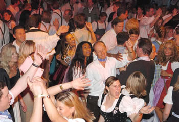 Wiesnparty in Tracht - Afterwiesn mit Liveband